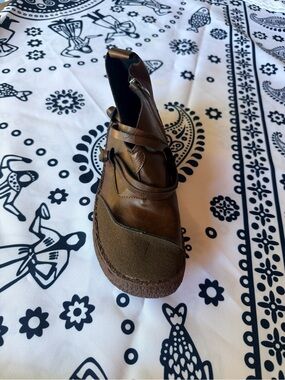 Women's Brown Leather Ankle Bootie with Side Zip